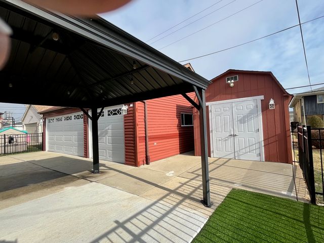 6013 N Emerson Street, Rosemont, IL 60018