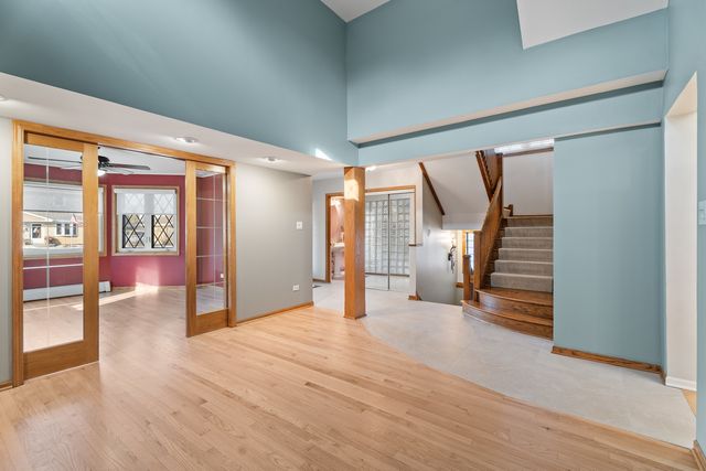 6013 N Emerson Street, Rosemont, IL 60018