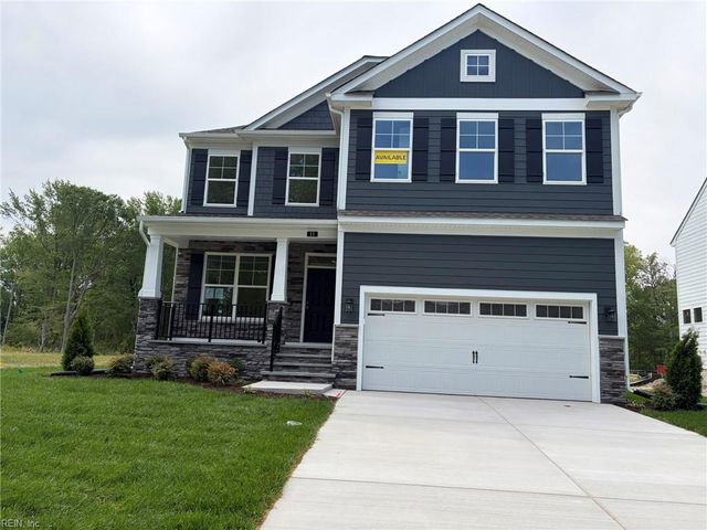 11 Valmoore DR, Poquoson, VA 23662