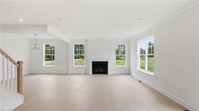 11 Valmoore DR, Poquoson, VA 23662