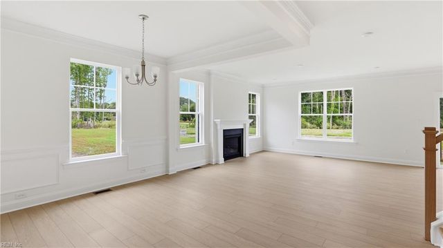 11 Valmoore DR, Poquoson, VA 23662