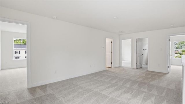 11 Valmoore DR, Poquoson, VA 23662