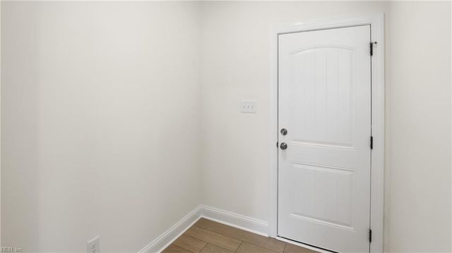 11 Valmoore DR, Poquoson, VA 23662