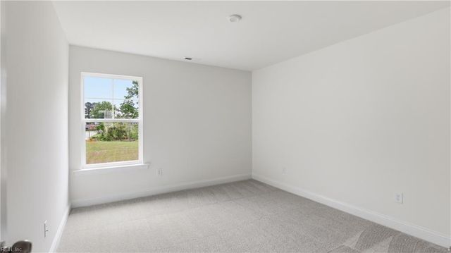 11 Valmoore DR, Poquoson, VA 23662