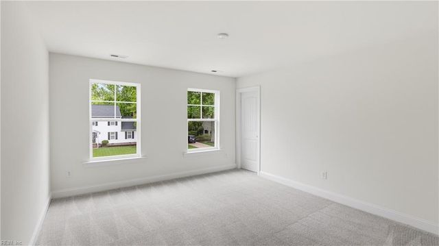 11 Valmoore DR, Poquoson, VA 23662