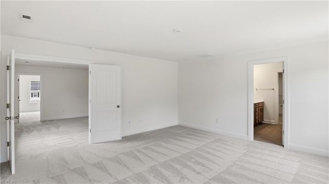 11 Valmoore DR, Poquoson, VA 23662