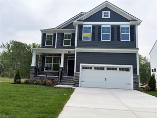 11 Valmoore DR, Poquoson, VA 23662