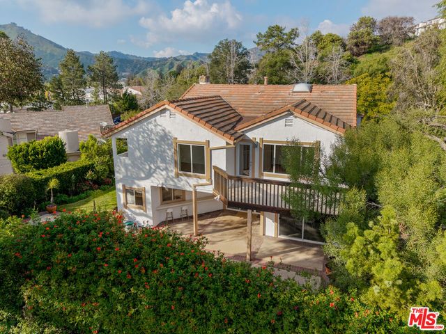 17053 Palisades Circle, Pacific Palisades, CA 90272