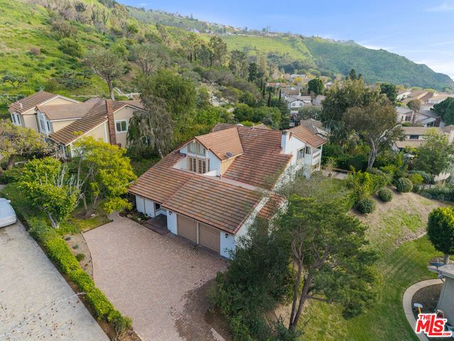 17053 Palisades Circle, Pacific Palisades, CA 90272
