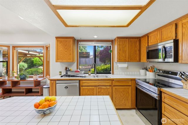 8216 50th Street Ct W, University Place, WA 98467