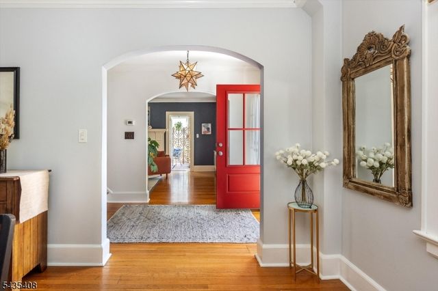 85 Hawthorne Ave, Glen Ridge Boro Twp., NJ 07028