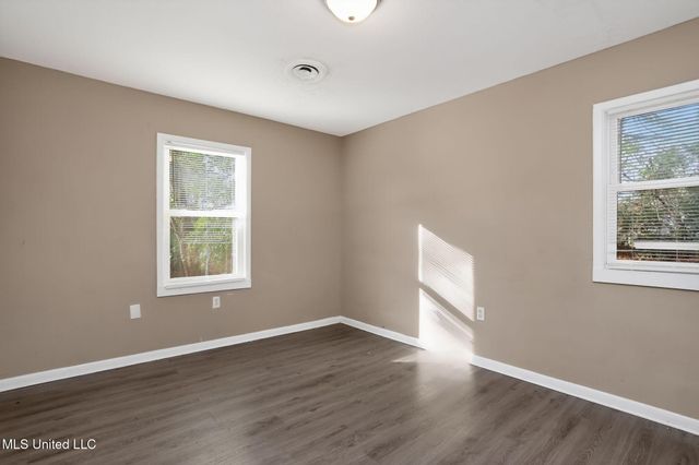 367 Queen Julianna Lane, Jackson, MS 39209