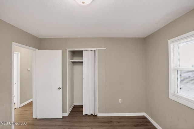 367 Queen Julianna Lane, Jackson, MS 39209