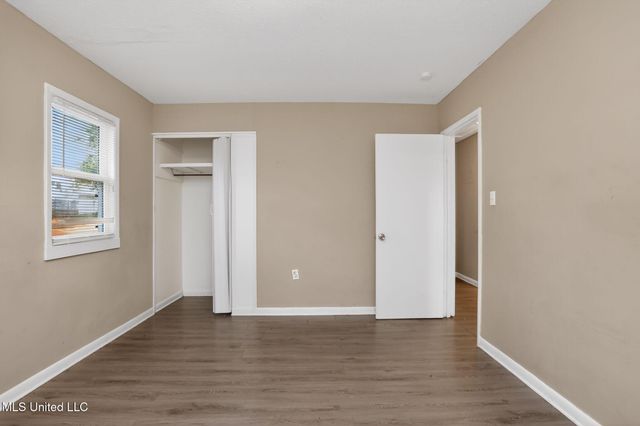 367 Queen Julianna Lane, Jackson, MS 39209