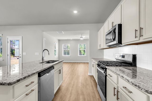 127 Scout Drive, Summerville, SC 29486