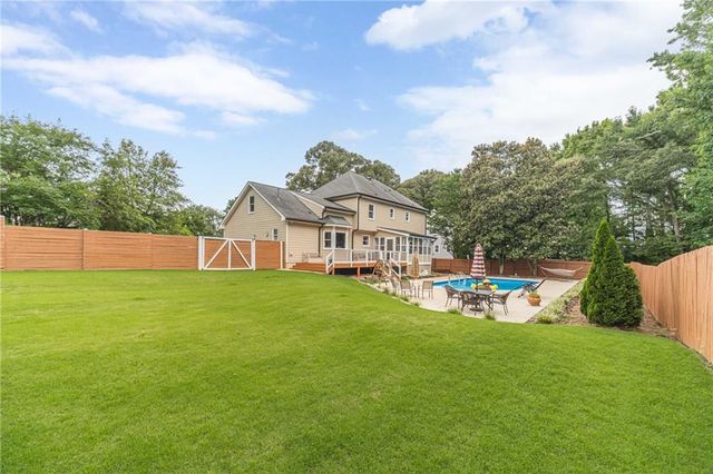 1532 Berkshire Farm Drive, Snellville, GA 30078