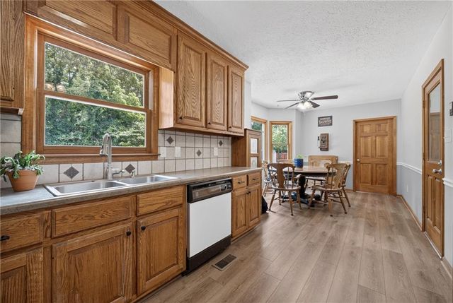 1532 Berkshire Farm Drive, Snellville, GA 30078