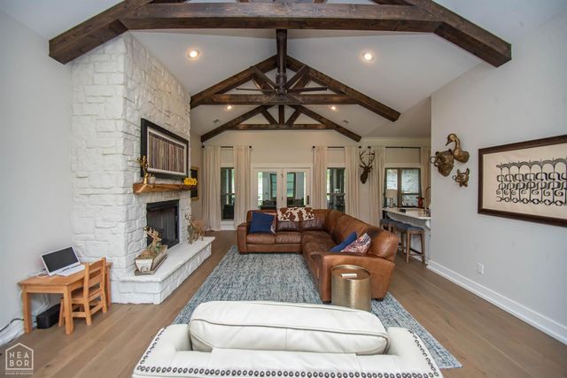 3301 Mallard Pointe Ln, Jonesboro, AR 72404