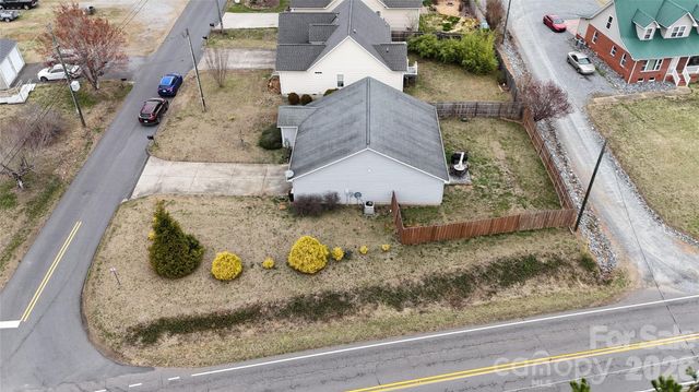 90 Elm Street, Morganton, NC 28655