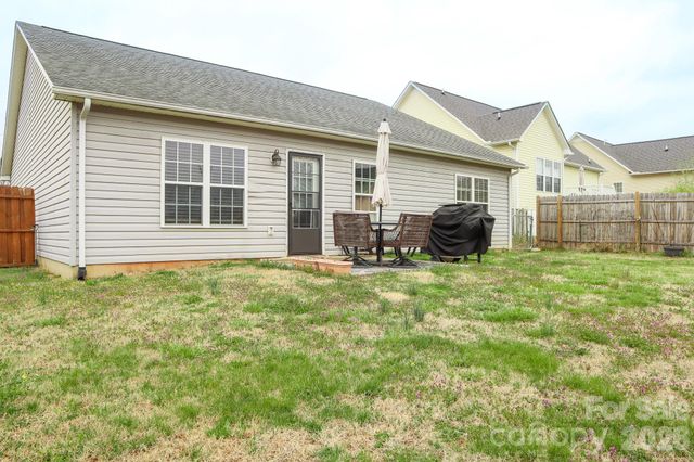 90 Elm Street, Morganton, NC 28655