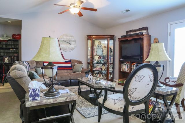 90 Elm Street, Morganton, NC 28655