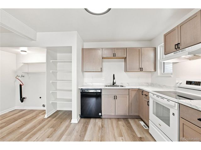 1120 S Clinton St 1120-72, Denver, CO 80247