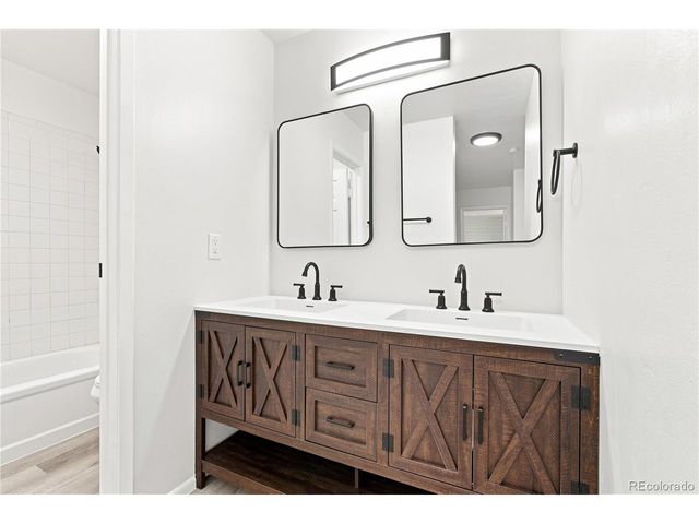 1120 S Clinton St 1120-72, Denver, CO 80247