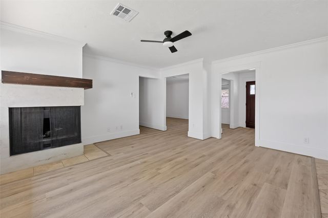 1906 Shadow Bend Drive, Houston, TX 77043