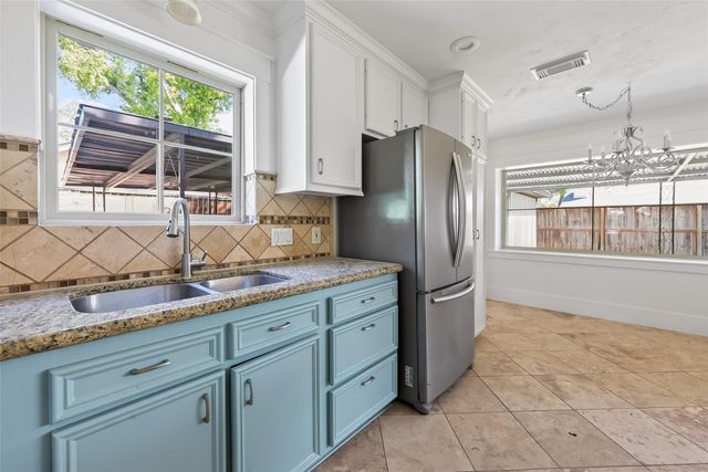 1906 Shadow Bend Drive, Houston, TX 77043