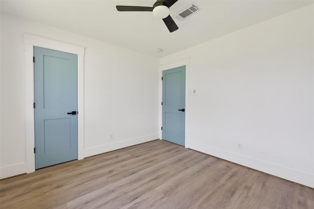 1906 Shadow Bend Drive, Houston, TX 77043