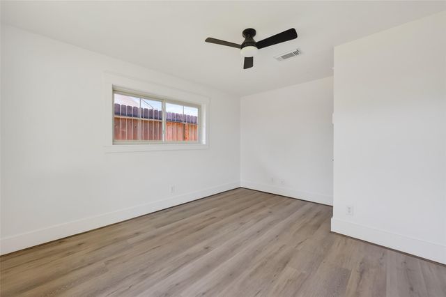 1906 Shadow Bend Drive, Houston, TX 77043