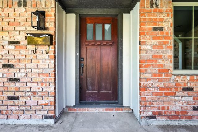 1906 Shadow Bend Drive, Houston, TX 77043