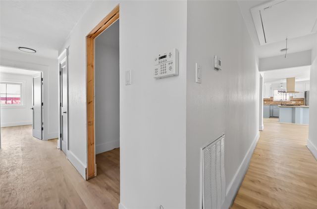 1906 Shadow Bend Drive, Houston, TX 77043