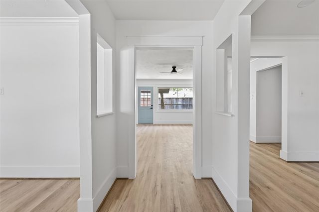 1906 Shadow Bend Drive, Houston, TX 77043