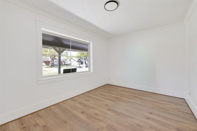 1906 Shadow Bend Drive, Houston, TX 77043