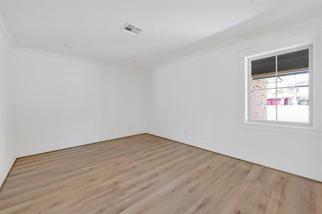 1906 Shadow Bend Drive, Houston, TX 77043