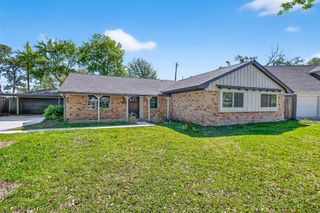 1906 Shadow Bend Drive, Houston, TX 77043