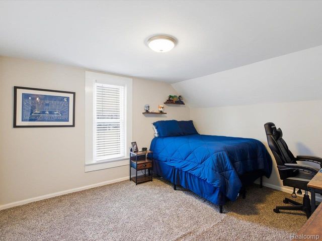 1207 Clinton Avenue, St. Clair, MI 48079