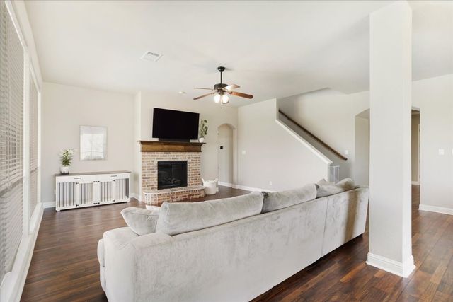 373 Sundance Drive, Van Alstyne, TX 75495