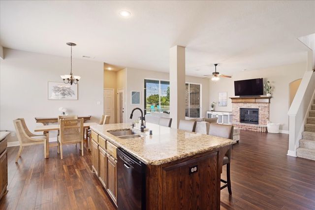 373 Sundance Drive, Van Alstyne, TX 75495