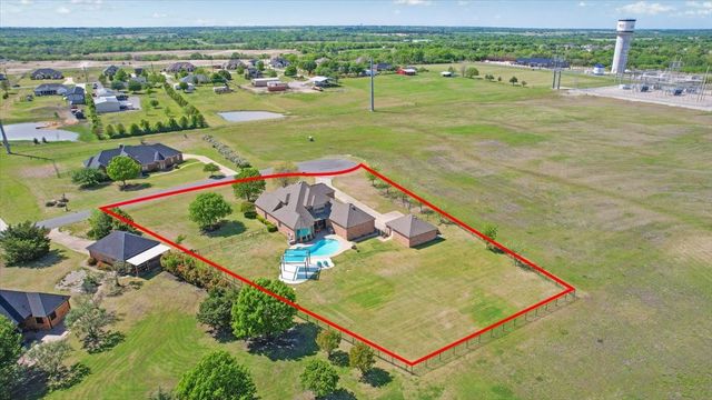 373 Sundance Drive, Van Alstyne, TX 75495