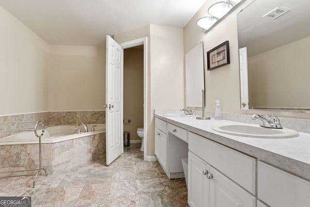 632 Grande View, Stone Mountain, GA 30087