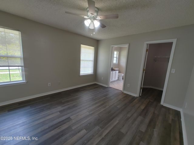 7548 CLIFF COTTAGE Drive, Jacksonville, FL 32244