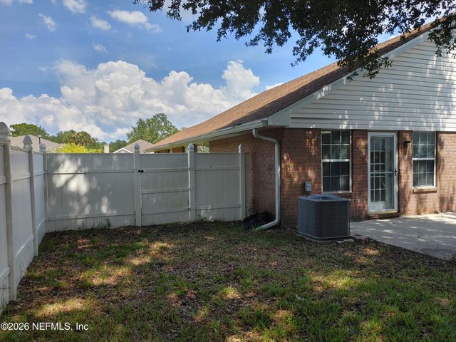 7548 CLIFF COTTAGE Drive, Jacksonville, FL 32244