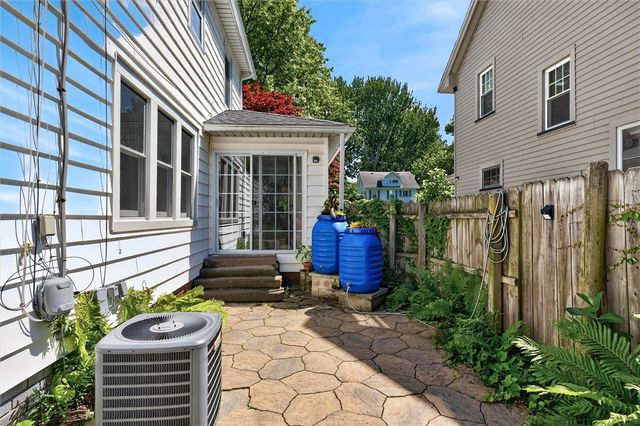 148 Rawlinson Road, Irondequoit, NY 14617