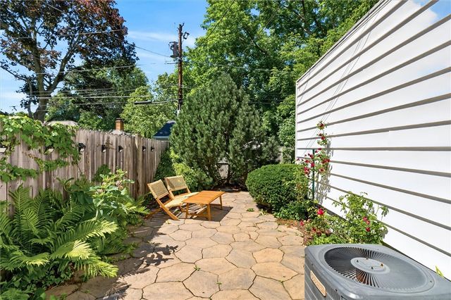 148 Rawlinson Road, Irondequoit, NY 14617