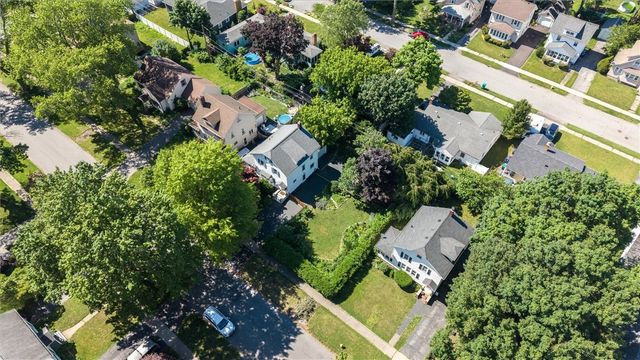 148 Rawlinson Road, Irondequoit, NY 14617