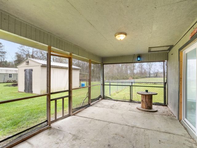 707 W Hawthorne Rd, Leesville, LA 71446