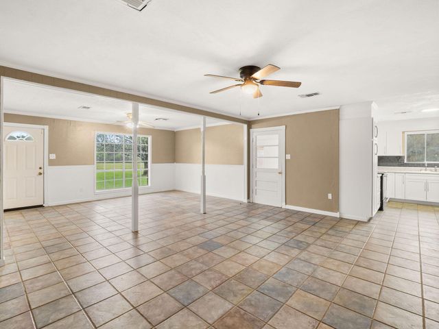 707 W Hawthorne Rd, Leesville, LA 71446