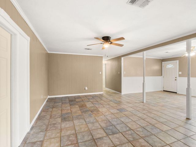 707 W Hawthorne Rd, Leesville, LA 71446